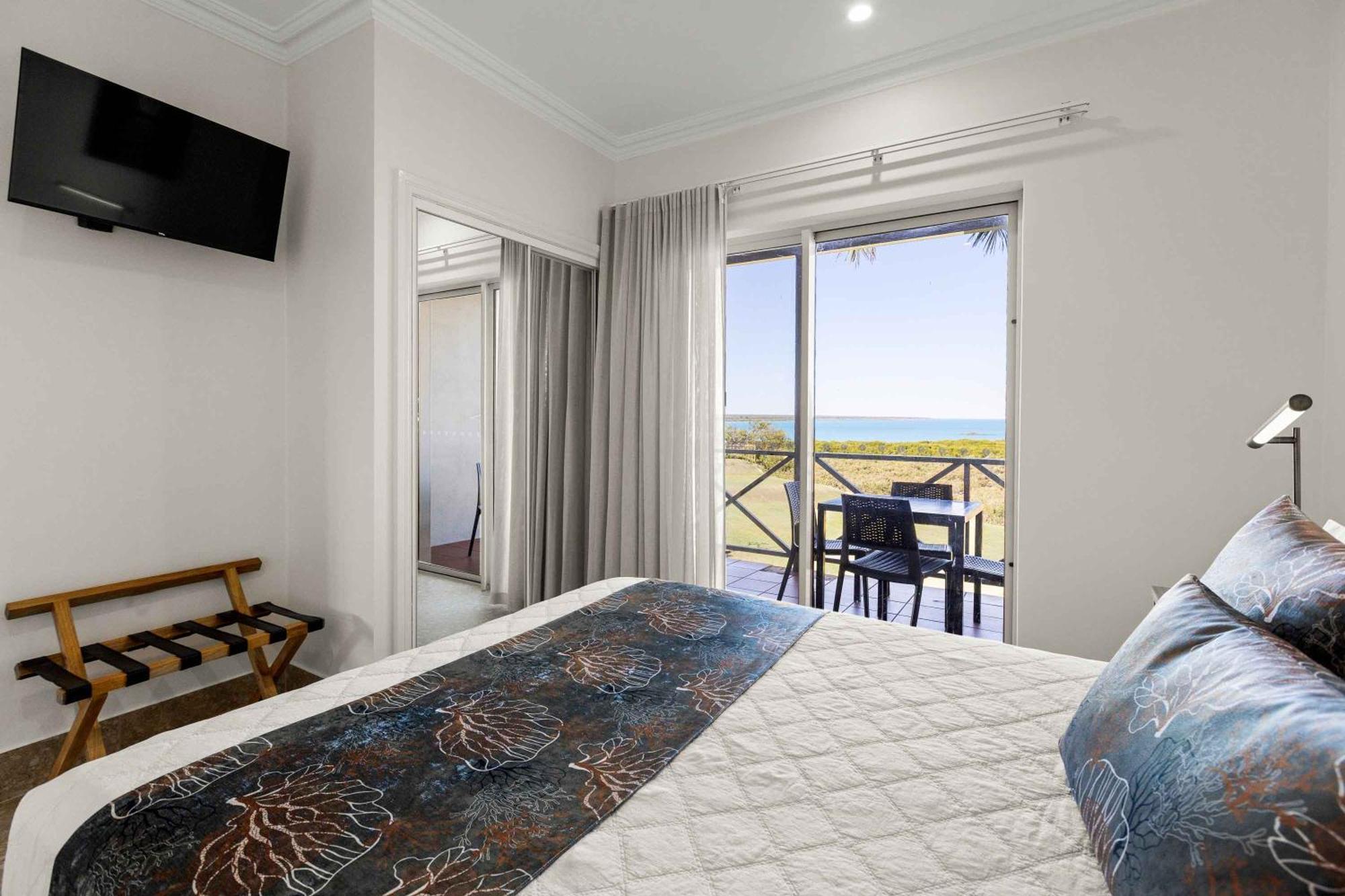 Moonlight Bay Suites Broome Exteriör bild