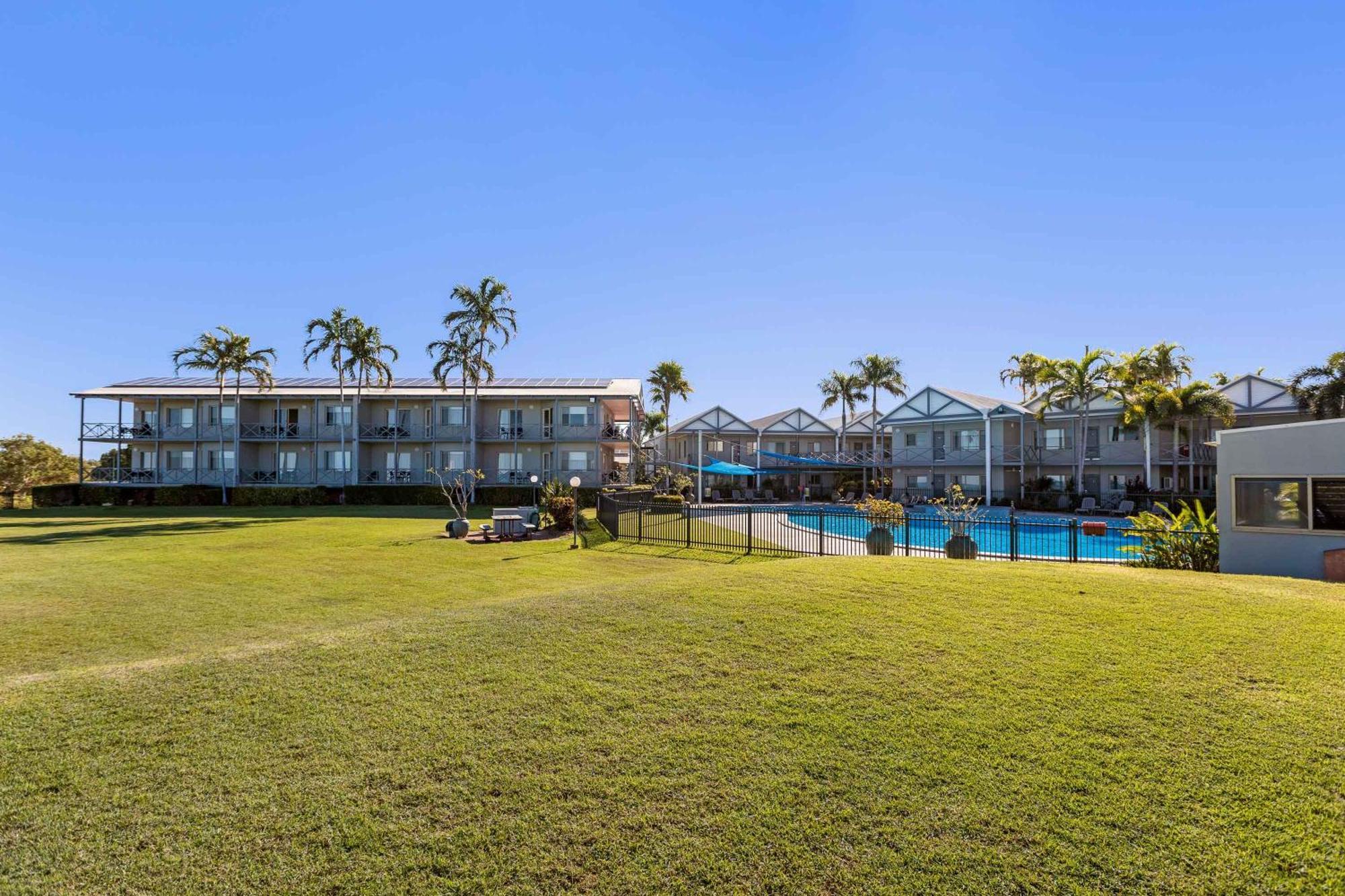 Moonlight Bay Suites Broome Exteriör bild