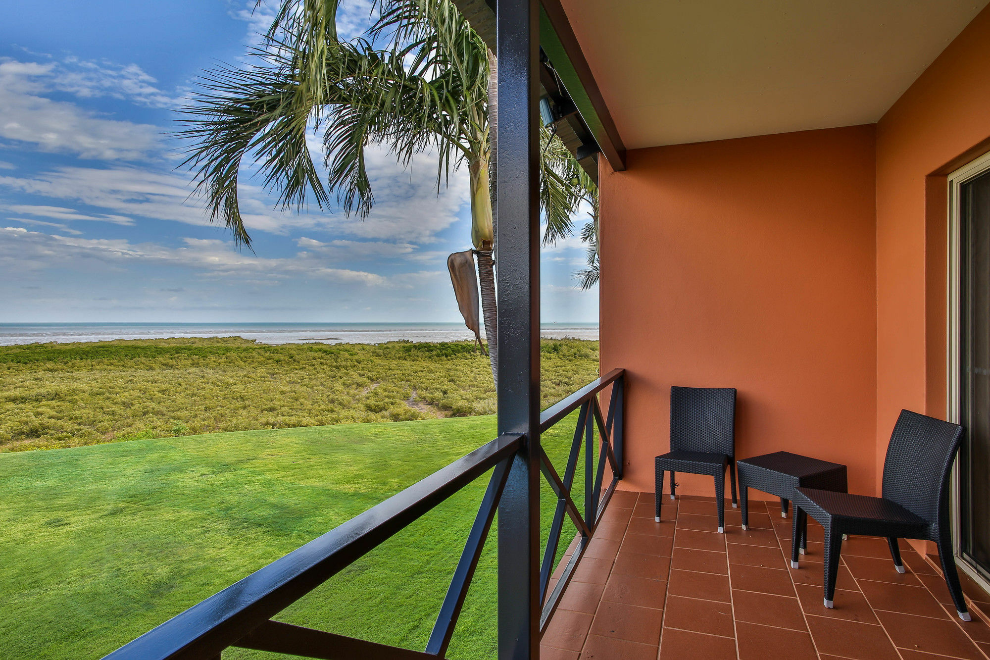 Moonlight Bay Suites Broome Exteriör bild