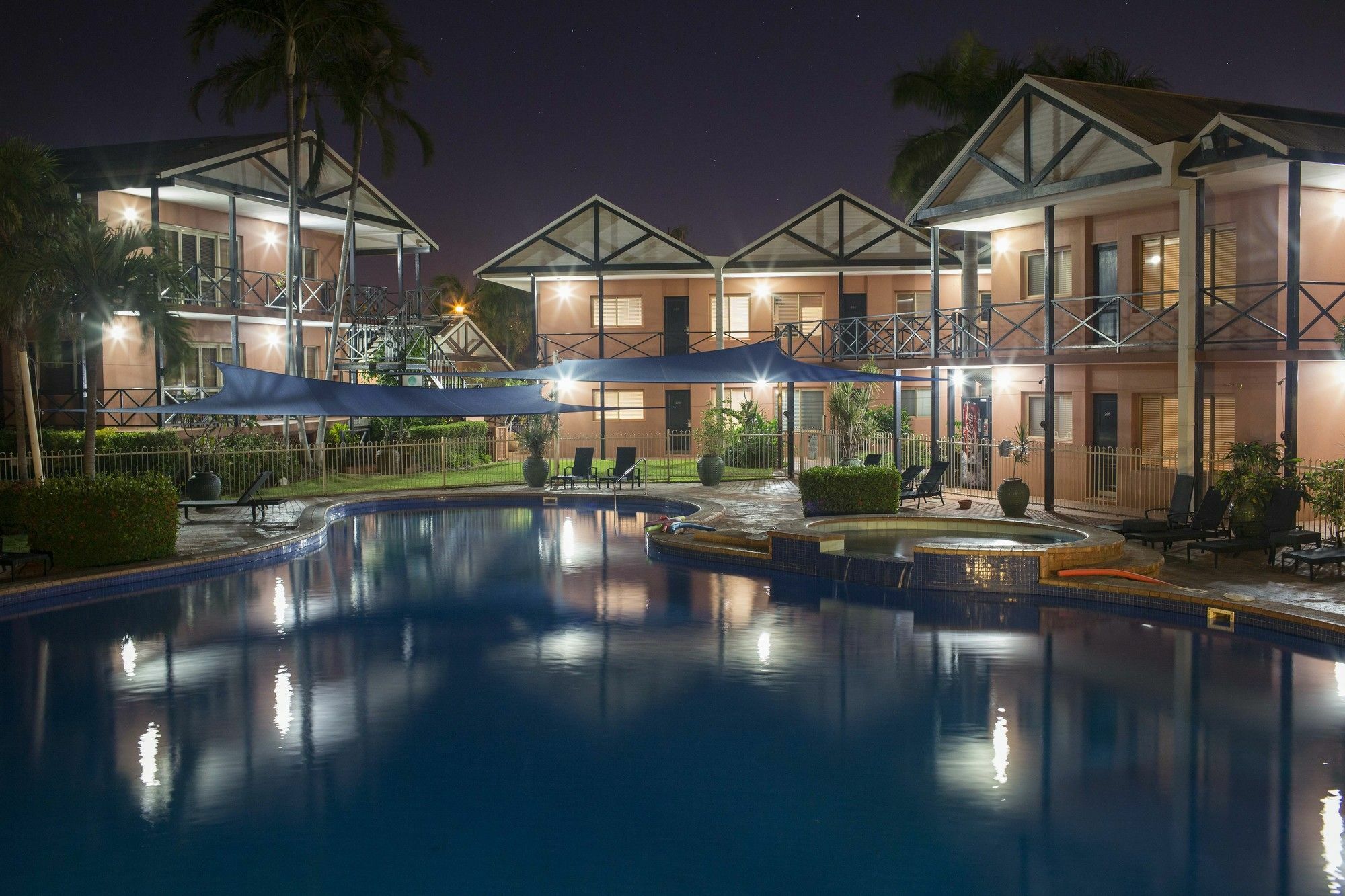 Moonlight Bay Suites Broome Exteriör bild