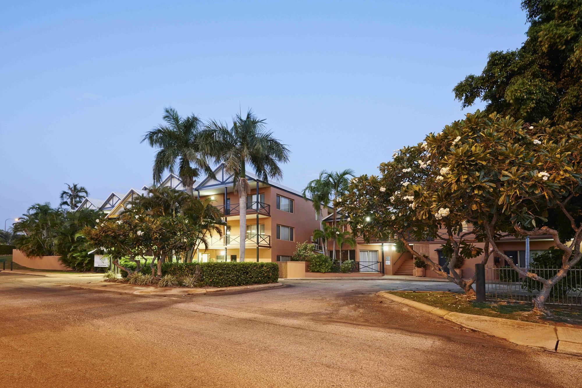 Moonlight Bay Suites Broome Exteriör bild